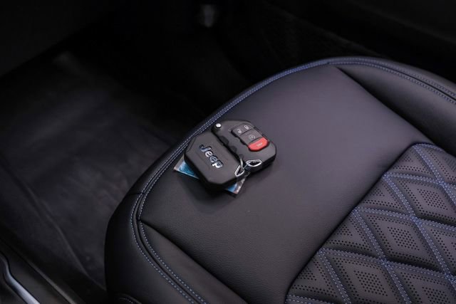 Used 2025 Jeep Gladiator Sport AWD/4WD image 97