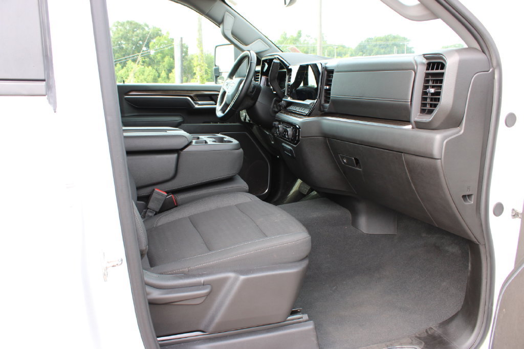 Used 2025 Chevrolet Silverado 3500 LT w/ Convenience Package AWD/4WD image 9