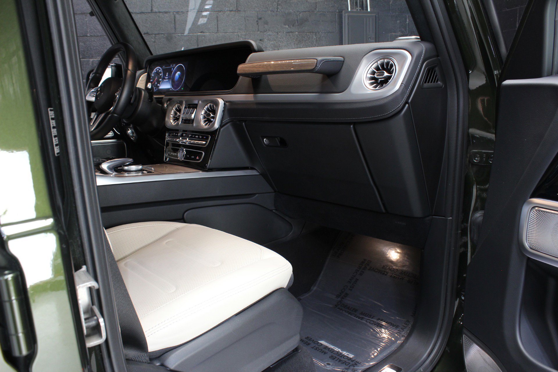 Used 2022 Mercedes-Benz G 550 w/ Exclusive Interior Package image 45