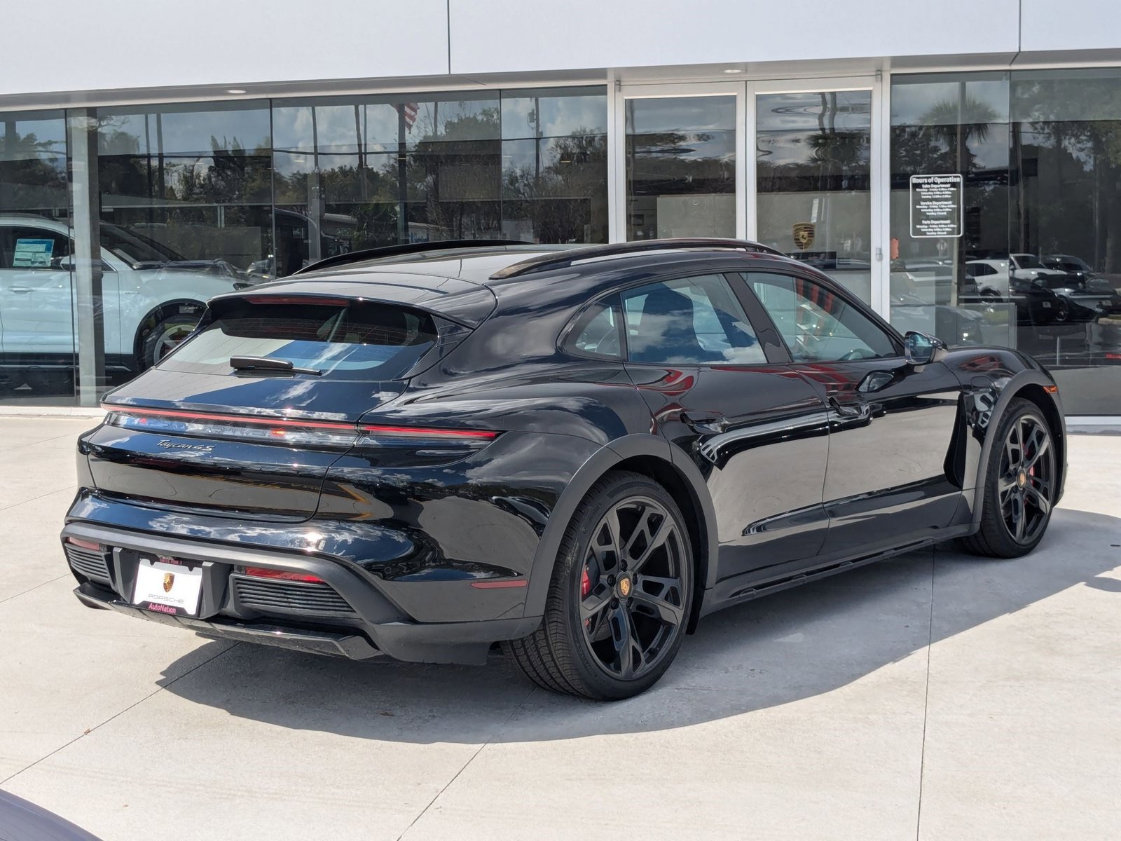 New 2024 Porsche Taycan 4S AWD/4WD image 9