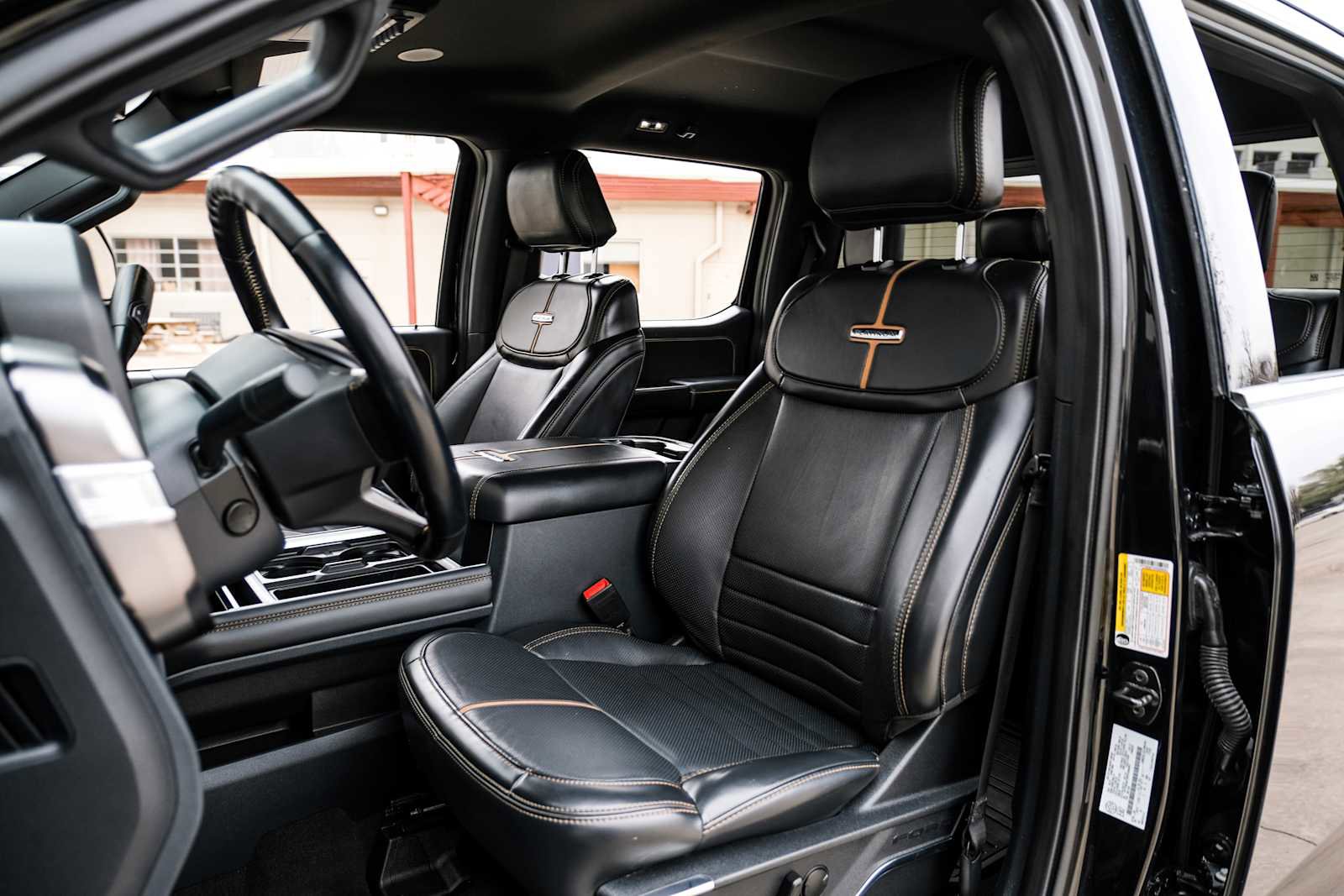 Used 2023 Ford F250 Platinum image 33