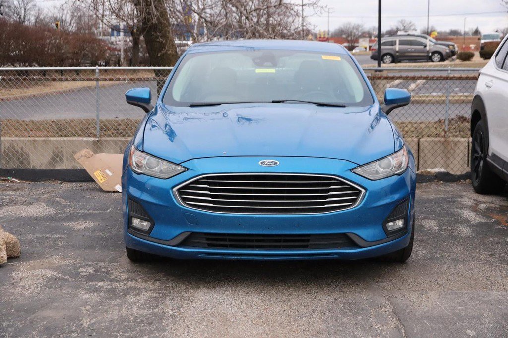 Used 2019 Ford Fusion SE w/ Equipment Group 151A image 3