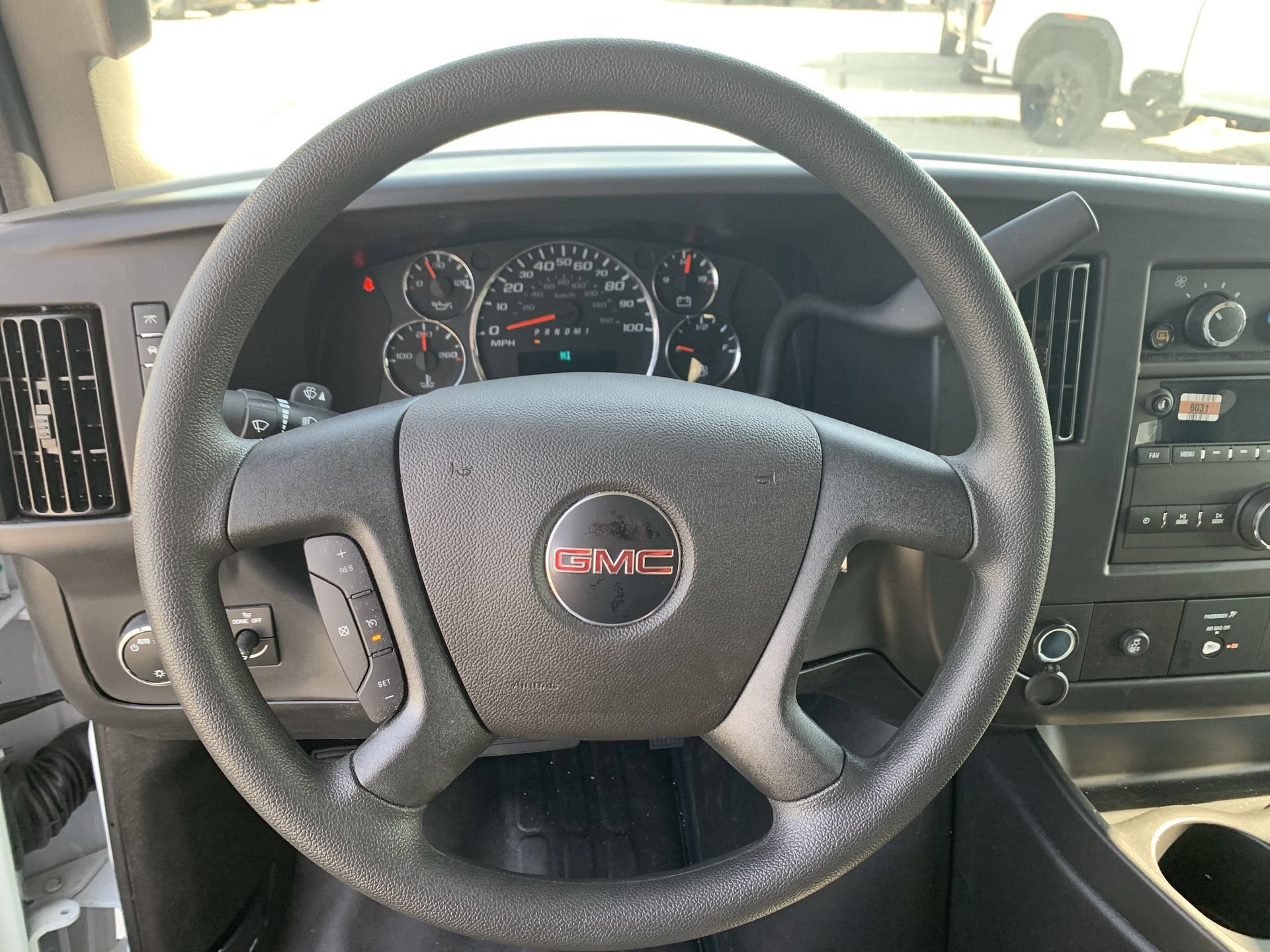 New 2025 GMC Savana 3500 w/ Power Convenience Package RWD image 34