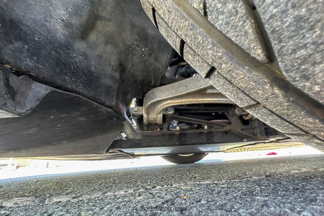 Used 2005 Ford GT RWD image 84