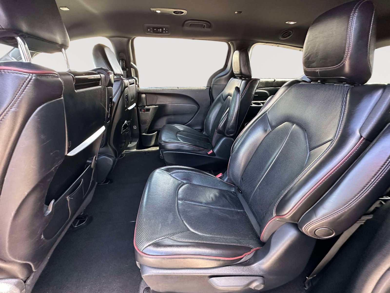 Used 2020 Chrysler Pacifica Limited FWD image 25