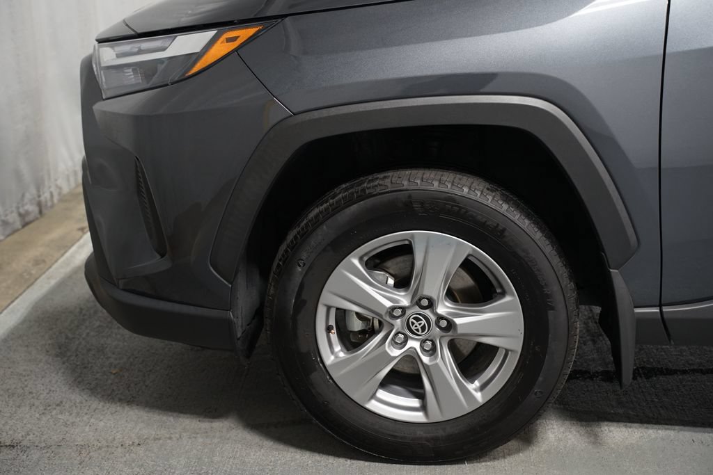 Used 2024 Toyota RAV4 XLE FWD image 5