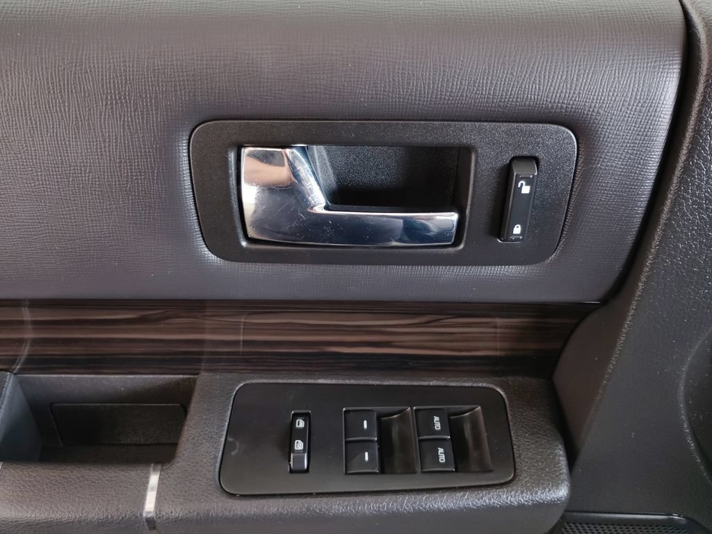 Used 2019 Ford Flex SEL AWD/4WD image 28