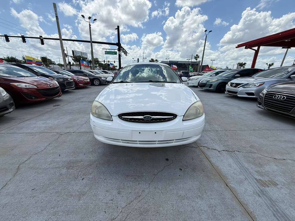Used 2000 Ford Taurus SES FWD image 1