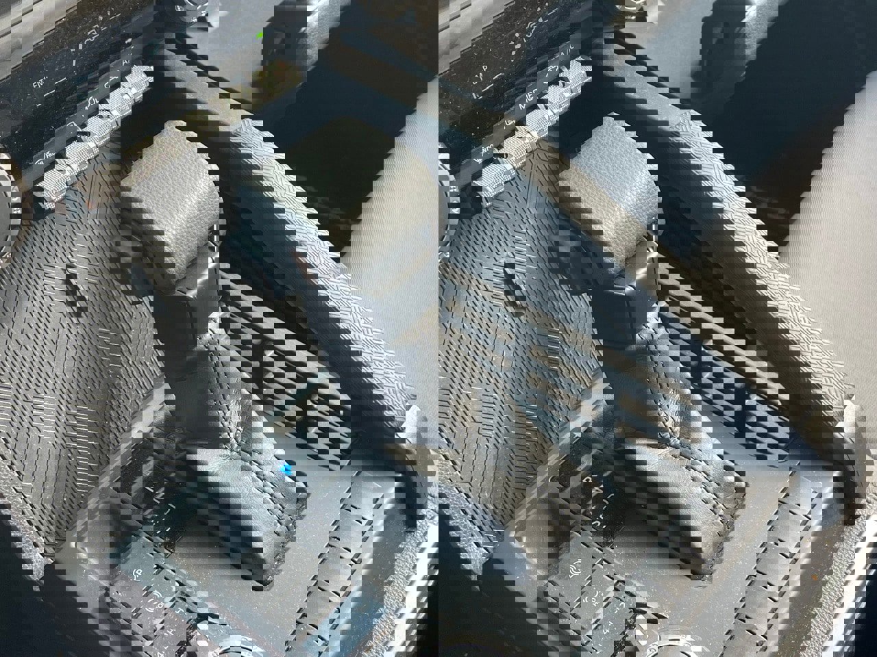 Used 2025 Toyota Tacoma SR5 image 7