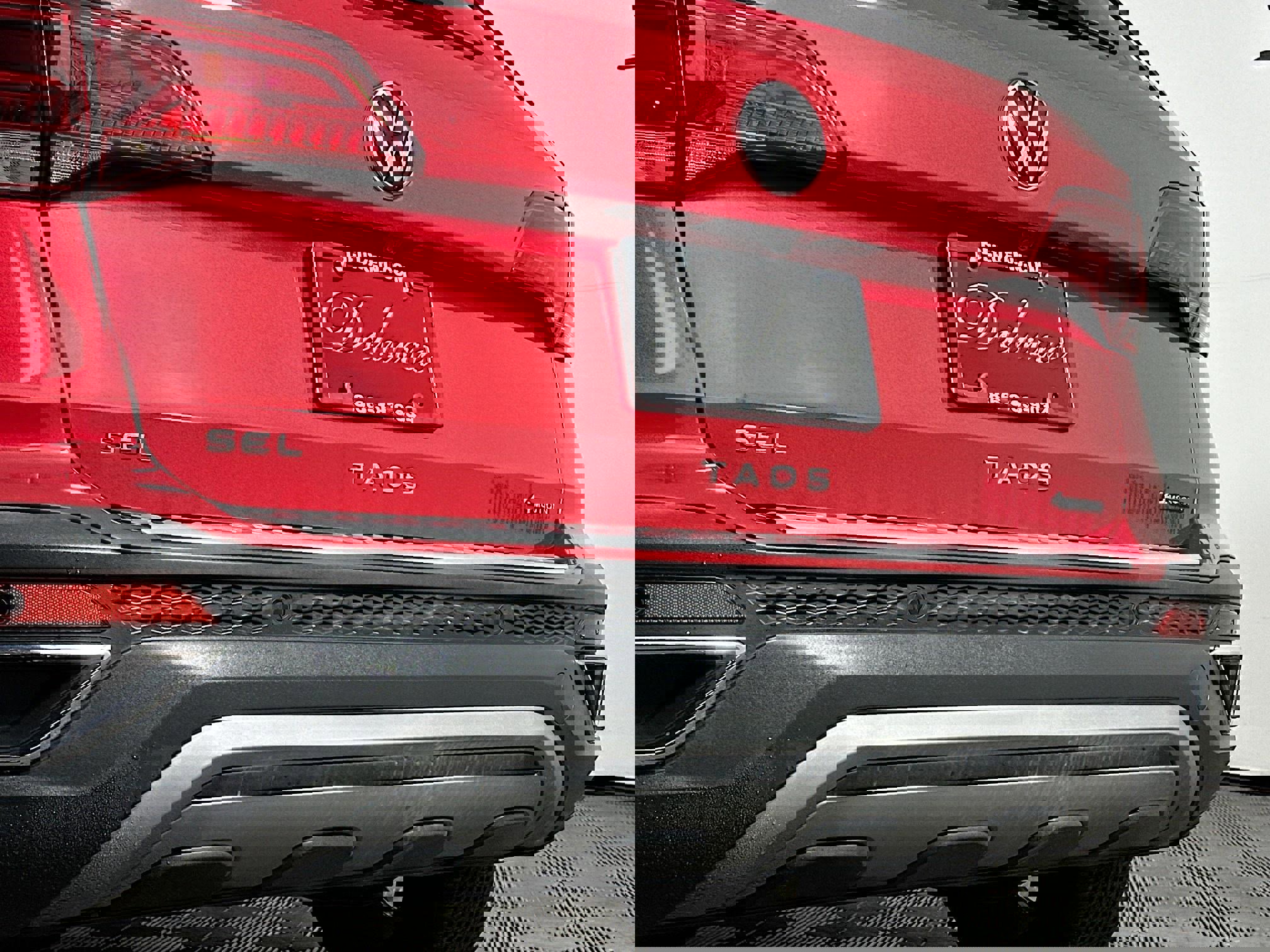 Used 2023 Volkswagen Taos SEL image 28