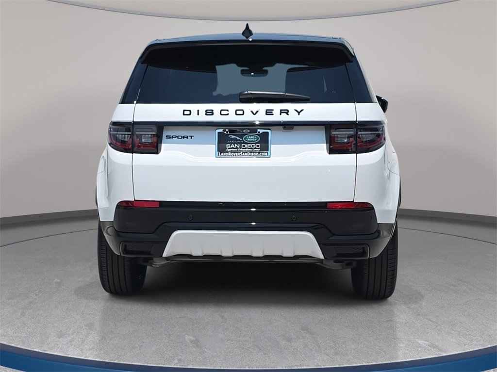 New 2025 Land Rover Discovery Sport Dynamic SE image 6