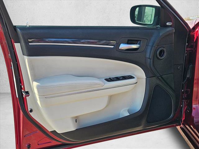 Used 2022 Chrysler 300 Touring L w/ Safetytec Plus Group RWD image 9
