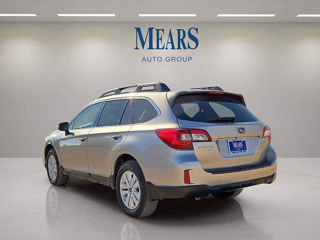 Used 2015 Subaru Outback 2.5i Premium image 3