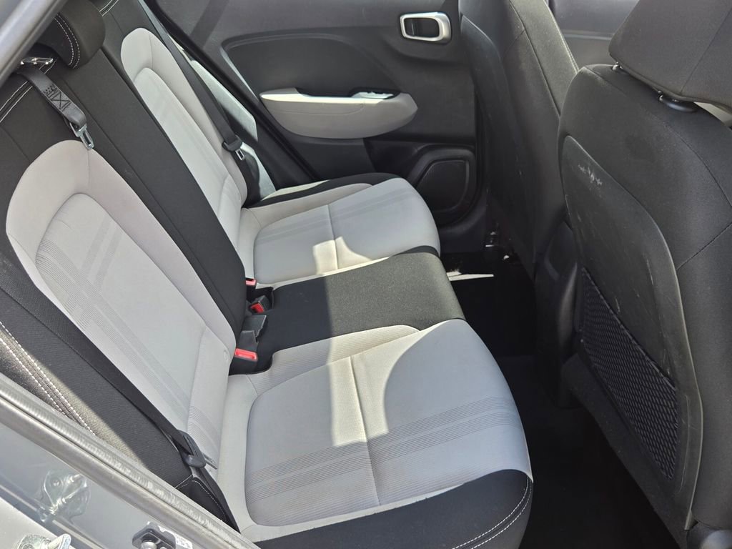 Used 2022 Hyundai Venue SEL w/ Cargo Package FWD image 15