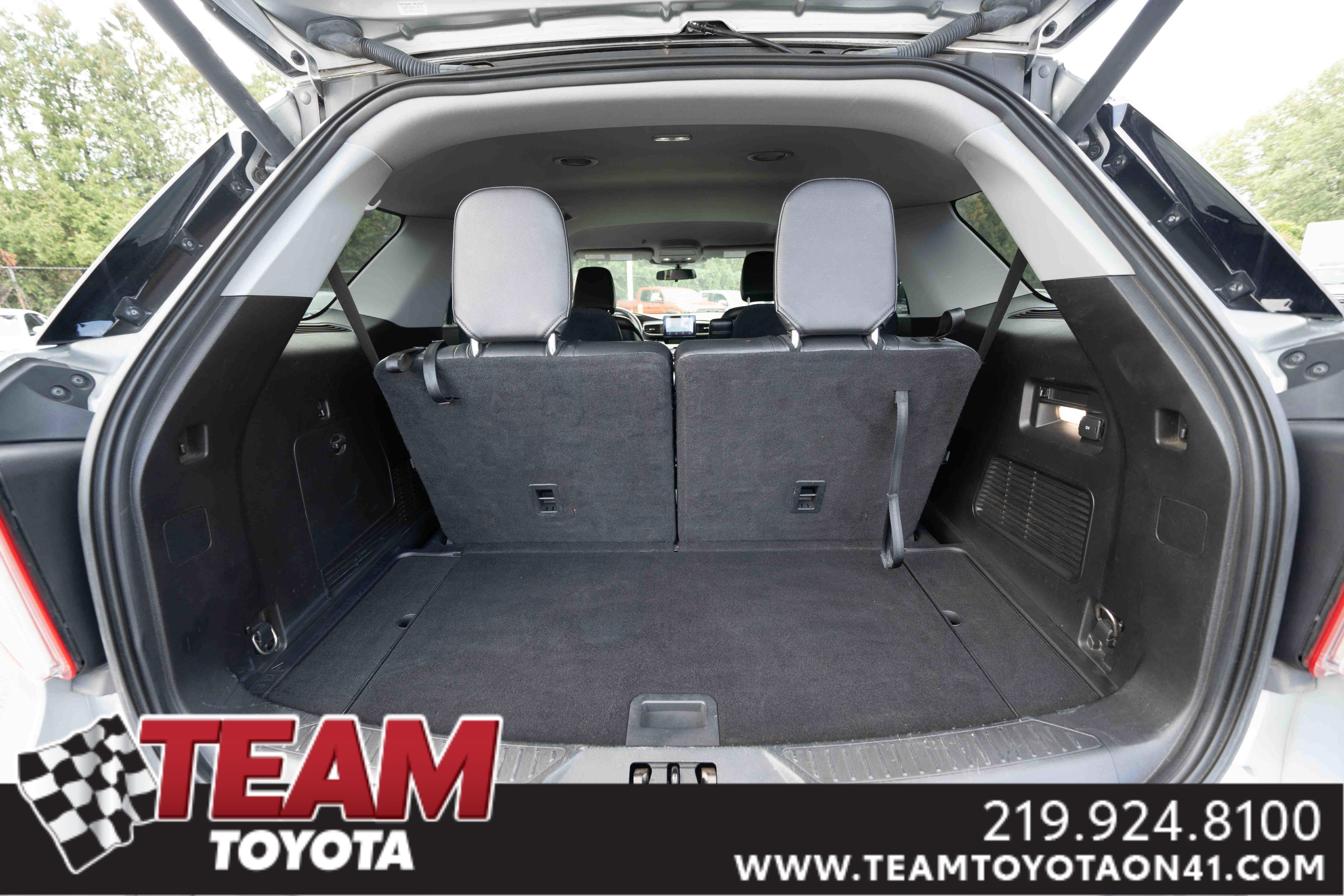 Used 2020 Ford Explorer XLT w/ Equipment Group 202A image 28