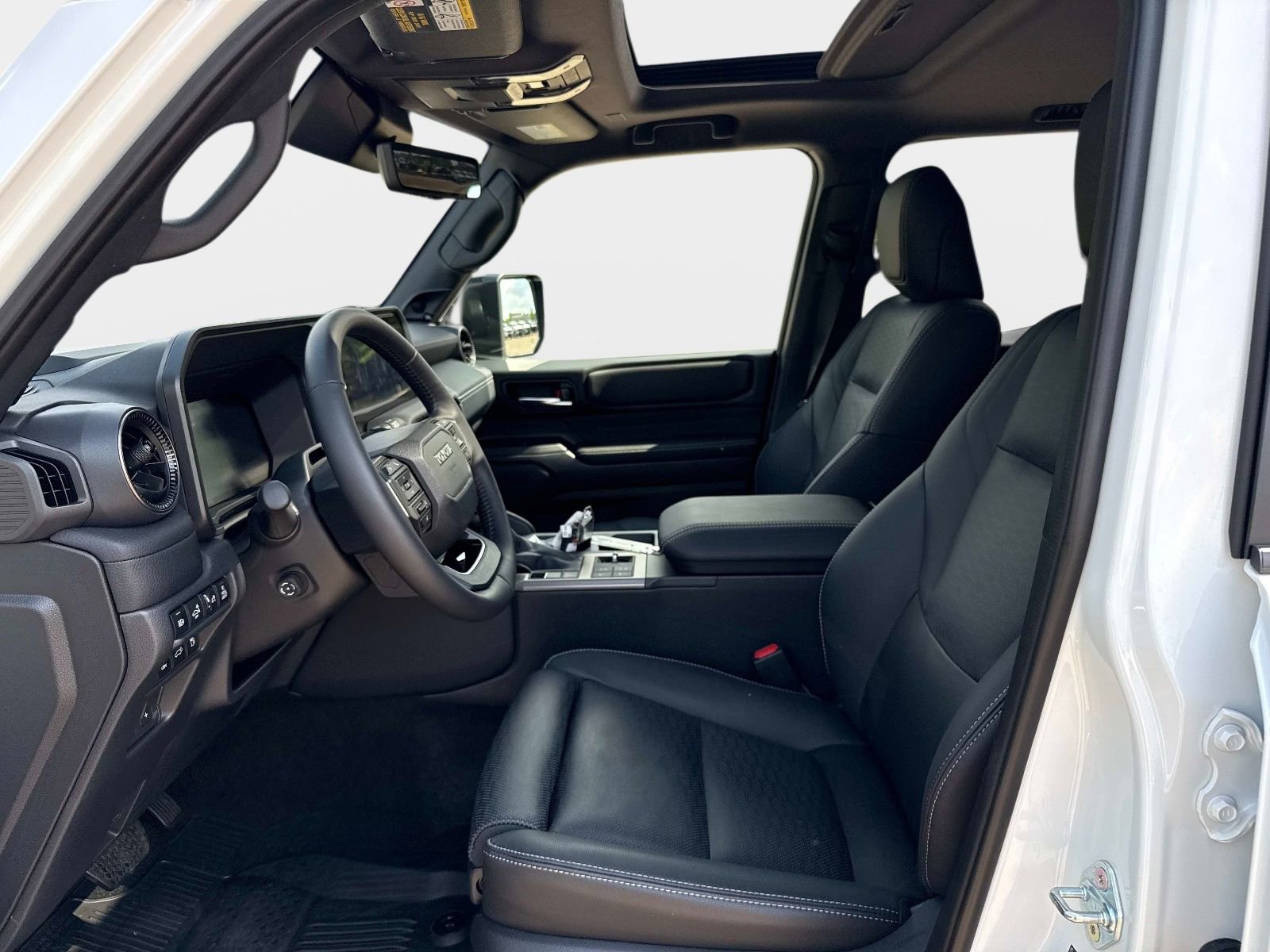 Used 2026 Toyota Land Cruiser w/ Premium Package AWD/4WD image 20