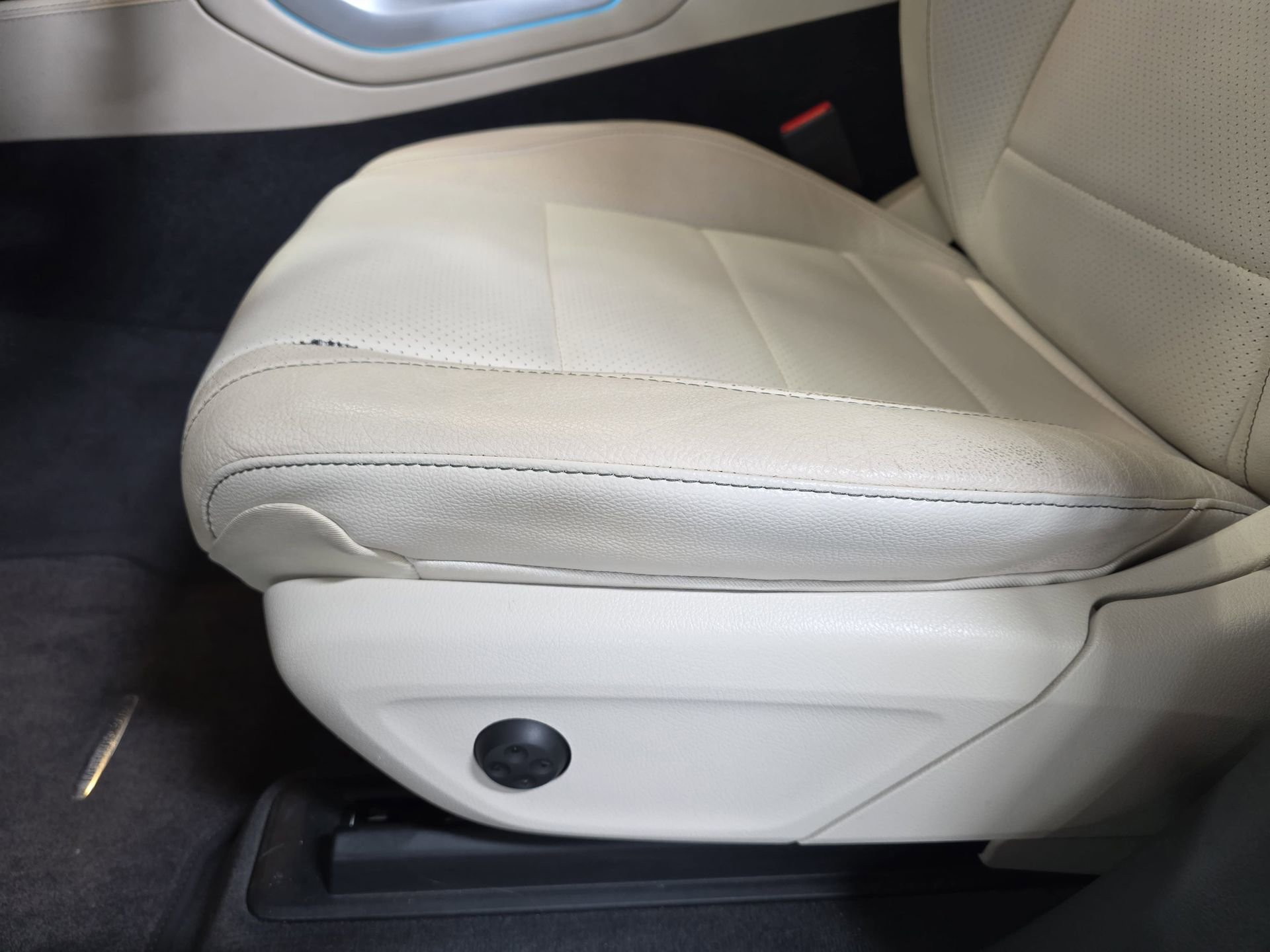 Used 2020 Mercedes-Benz GLS 450 4MATIC image 28
