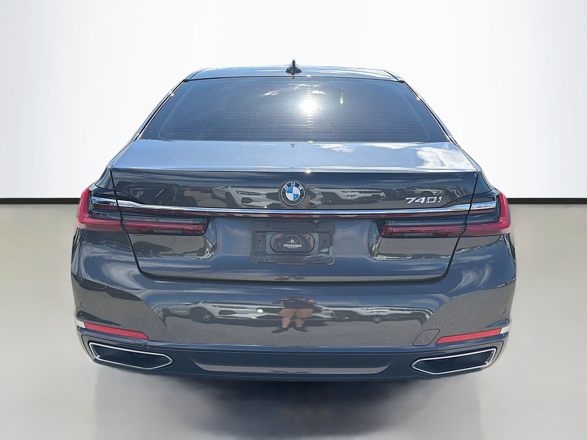 Used 2020 BMW 740i image 5