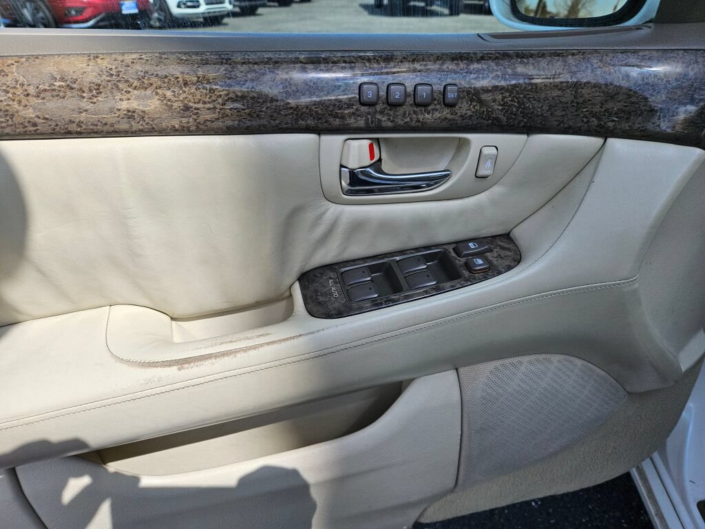 Used 2002 Lexus LS 430 RWD image 13