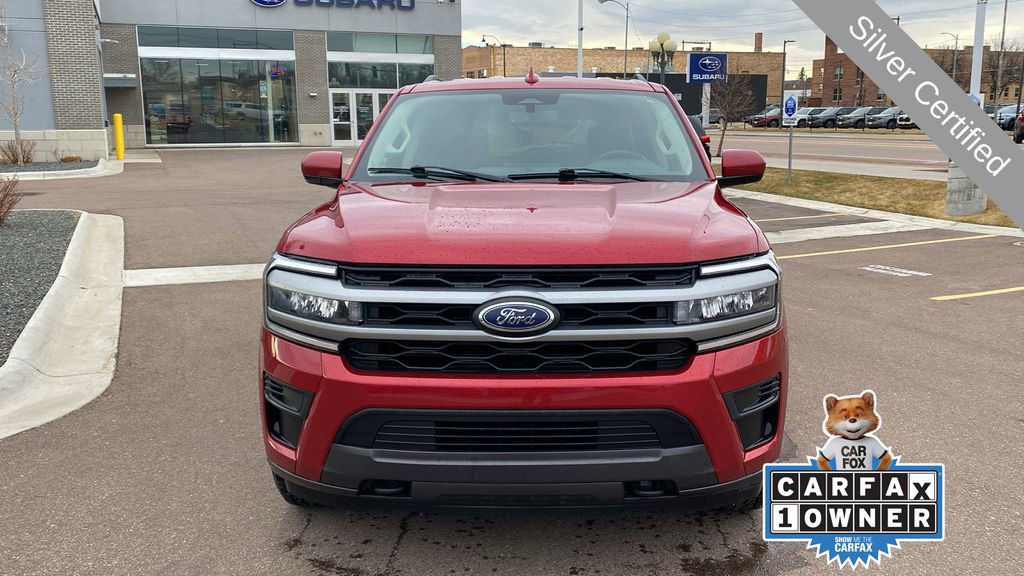 Used 2022 Ford Expedition XLT image 2