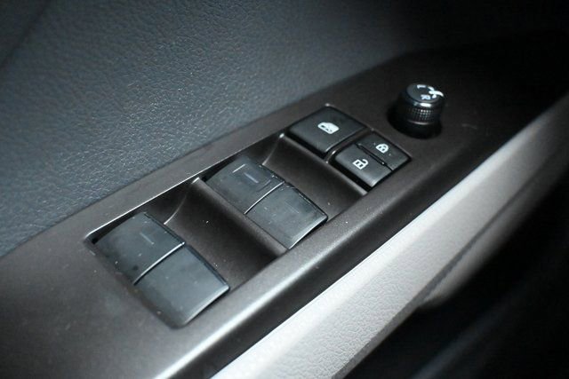 Used 2022 Toyota Camry SE w/ Cold Weather Package image 40