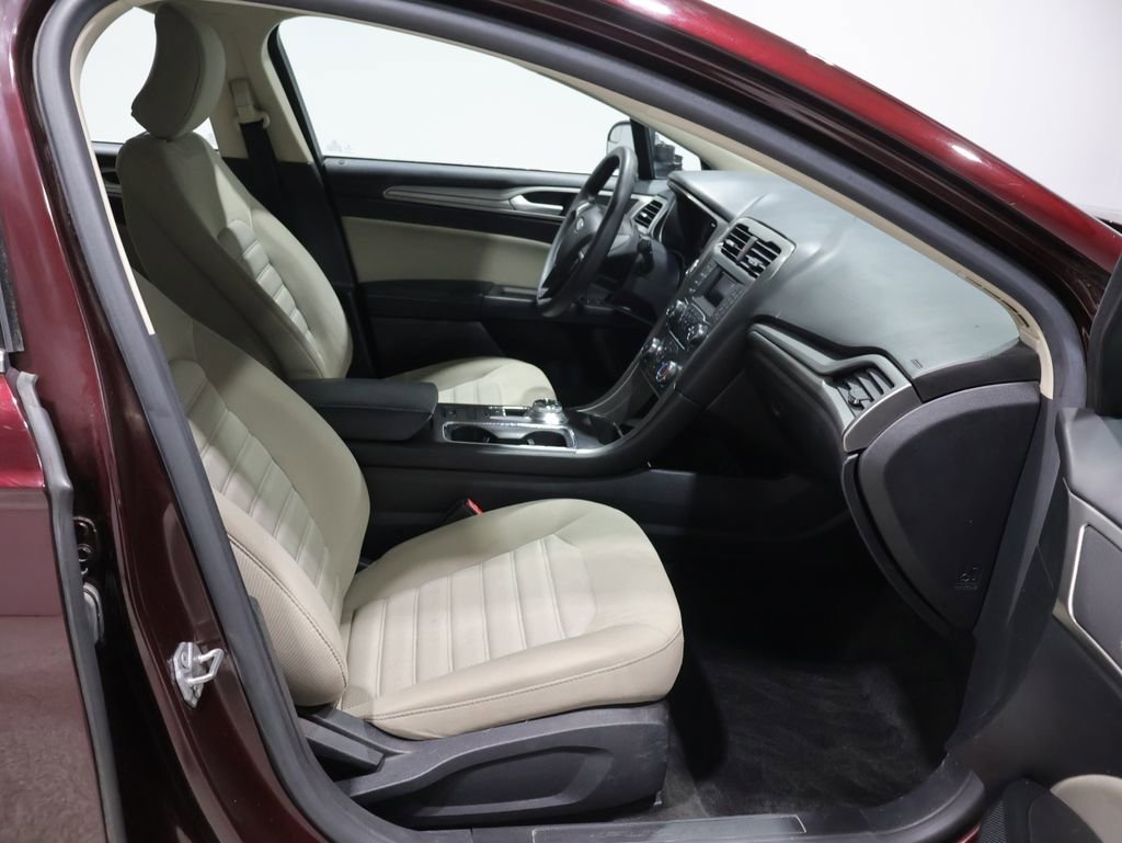 Used 2017 Ford Fusion S FWD image 21