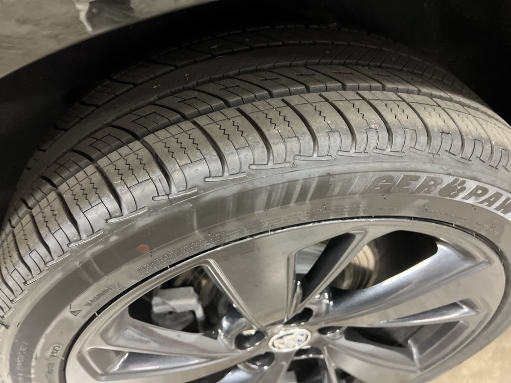 Certified 2023 Buick Envision Essence w/ Sport Touring Package AWD/4WD image 11