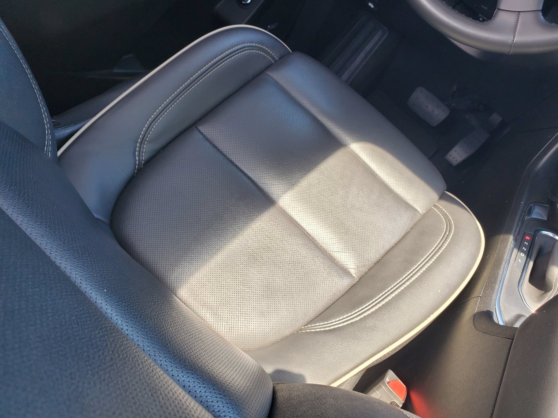 Used 2023 Chevrolet Traverse Premier w/ Redline Edition FWD image 15