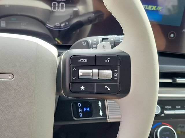 New 2026 Hyundai Santa Fe SE FWD image 8
