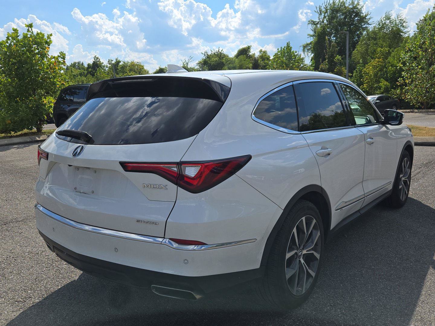 Used 2023 Acura MDX w/ Technology Package AWD/4WD image 7