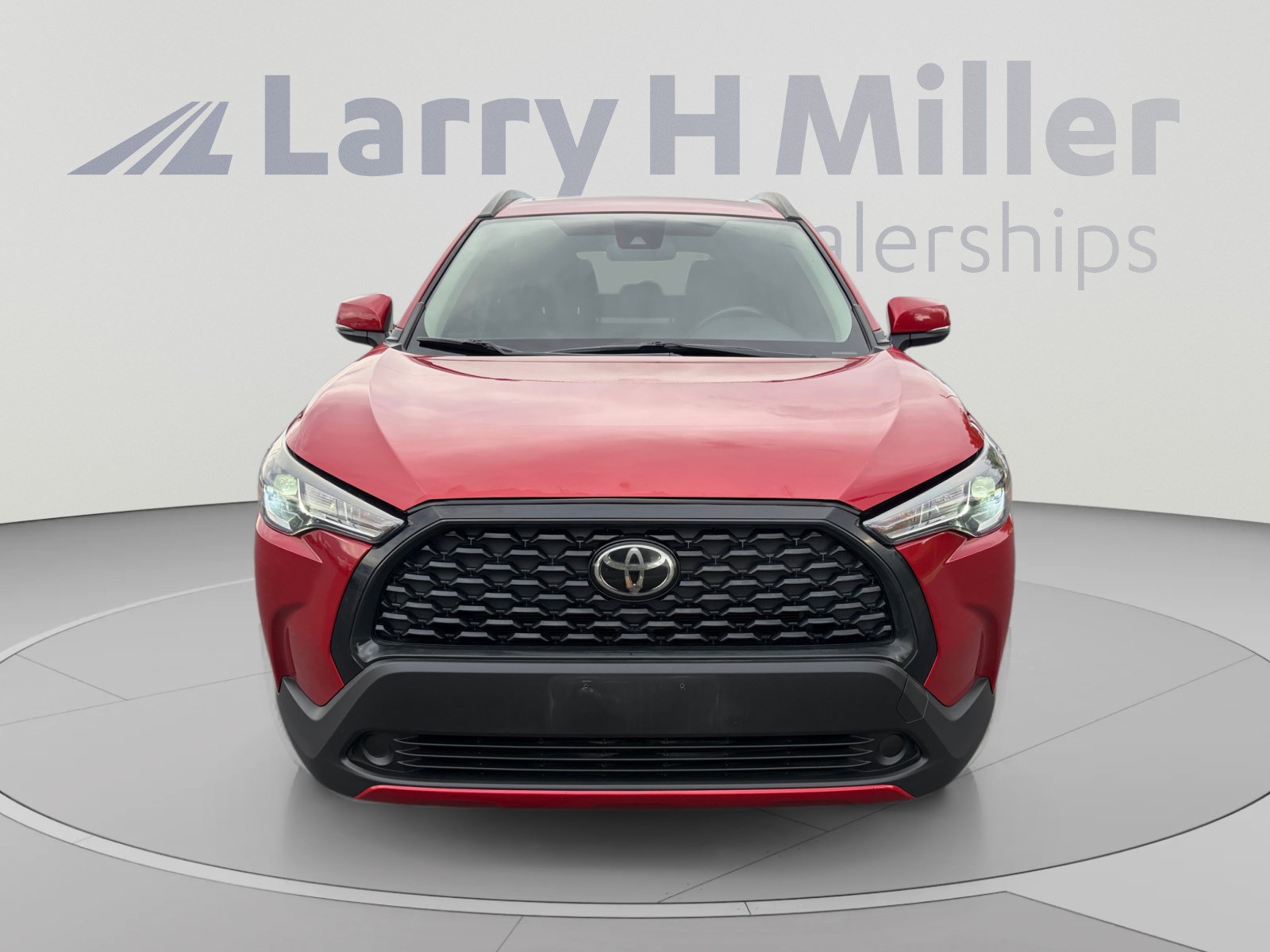 Used 2022 Toyota Corolla Cross LE w/ Moonroof Package AWD/4WD image 8