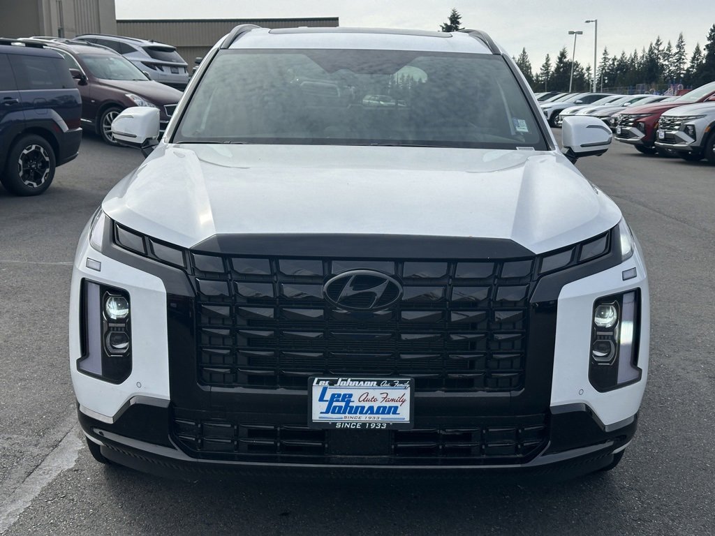 Used 2025 Hyundai Palisade Calligraphy image 2