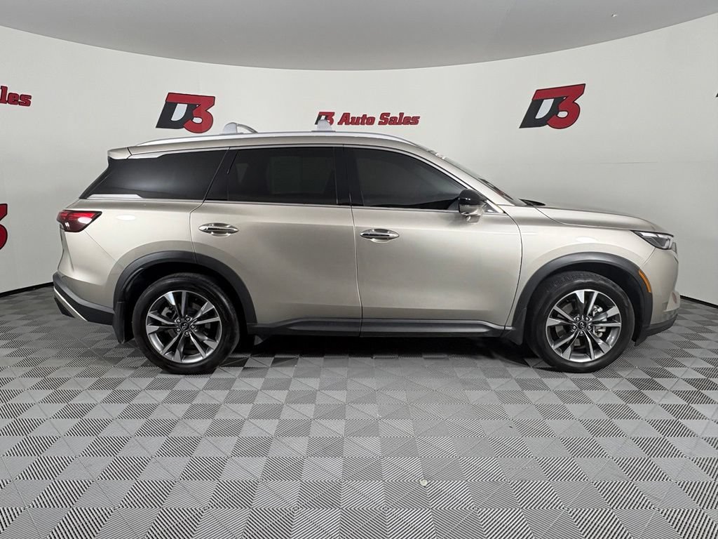 Used 2025 INFINITI QX60 Luxe FWD image 8