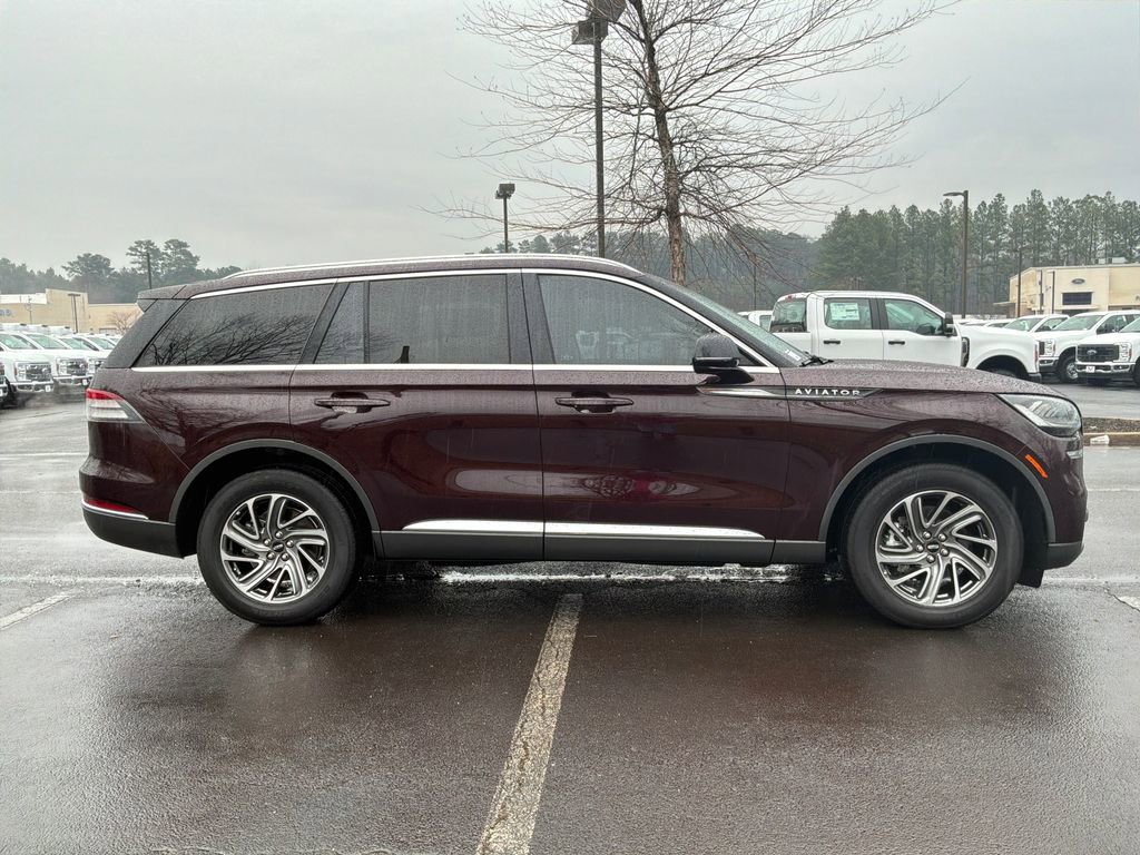 Used 2024 Lincoln Aviator Premiere image 4