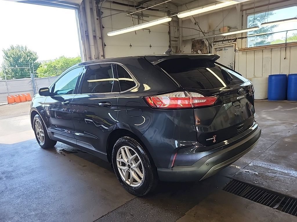 Used 2023 Ford Edge SEL AWD/4WD image 4