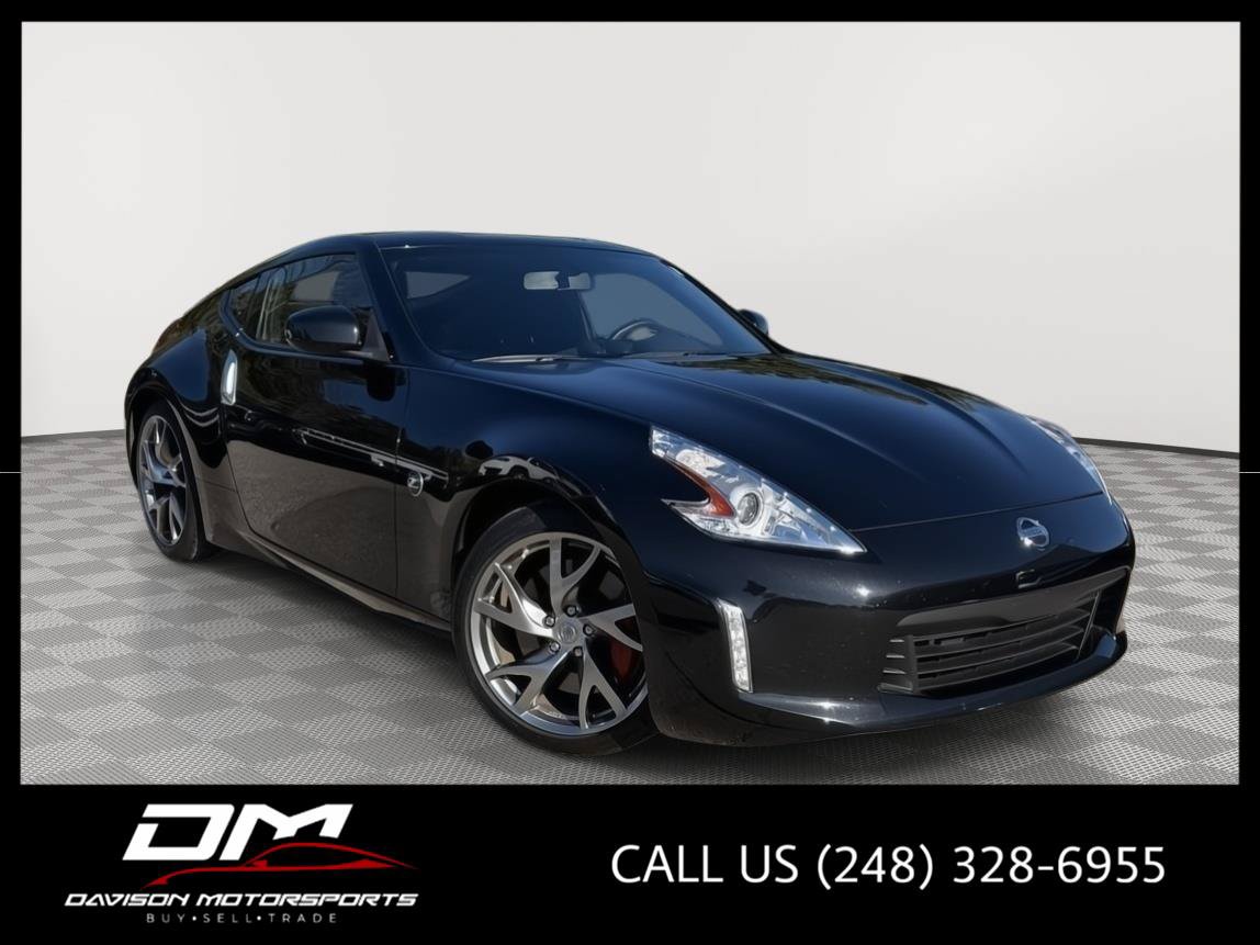 Used 2017 Nissan 370Z Coupe RWD image 1
