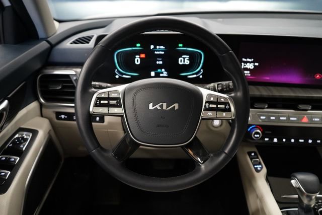 Used 2023 Kia Telluride EX w/ EX Captain's Chair Package AWD/4WD image 16