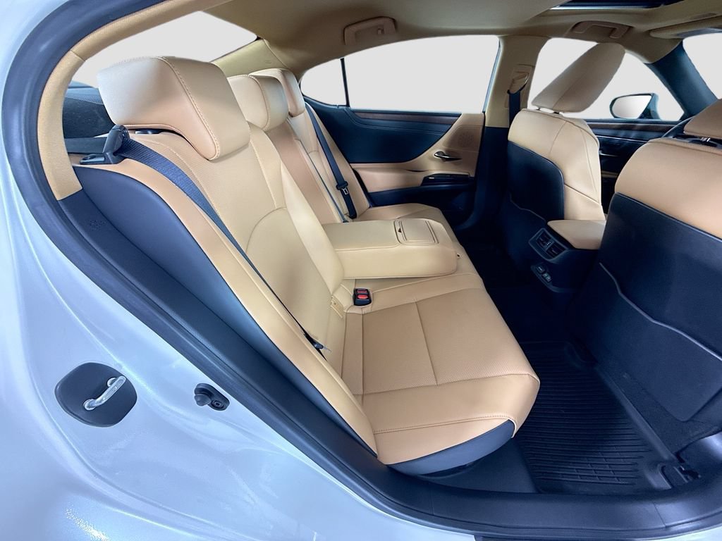 Certified 2025 Lexus ES 300h w/ Premium Package FWD image 22