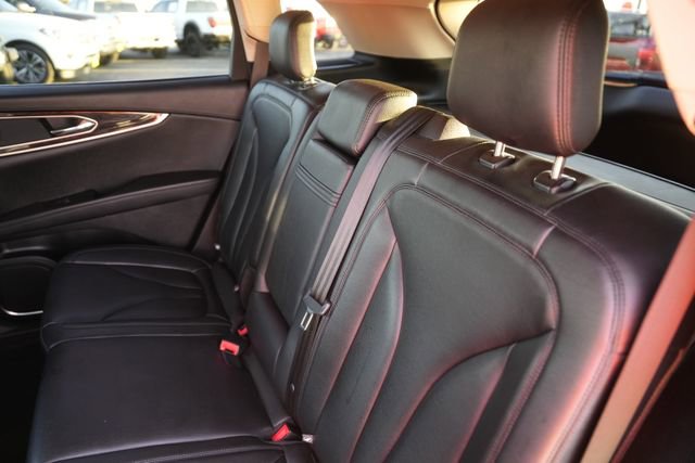 Used 2023 Lincoln Nautilus FWD w/ Premium Package image 13