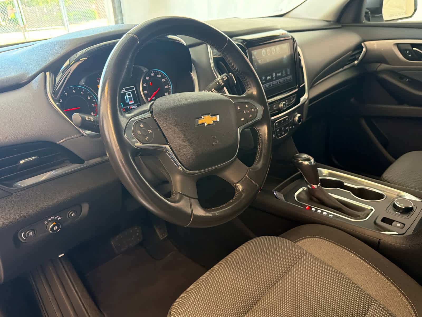 Used 2019 Chevrolet Traverse LT FWD image 15