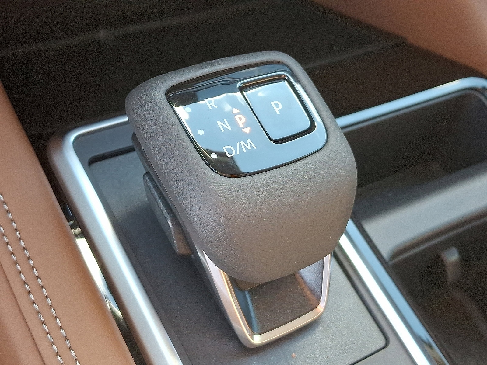 New 2025 Nissan Pathfinder Platinum image 7