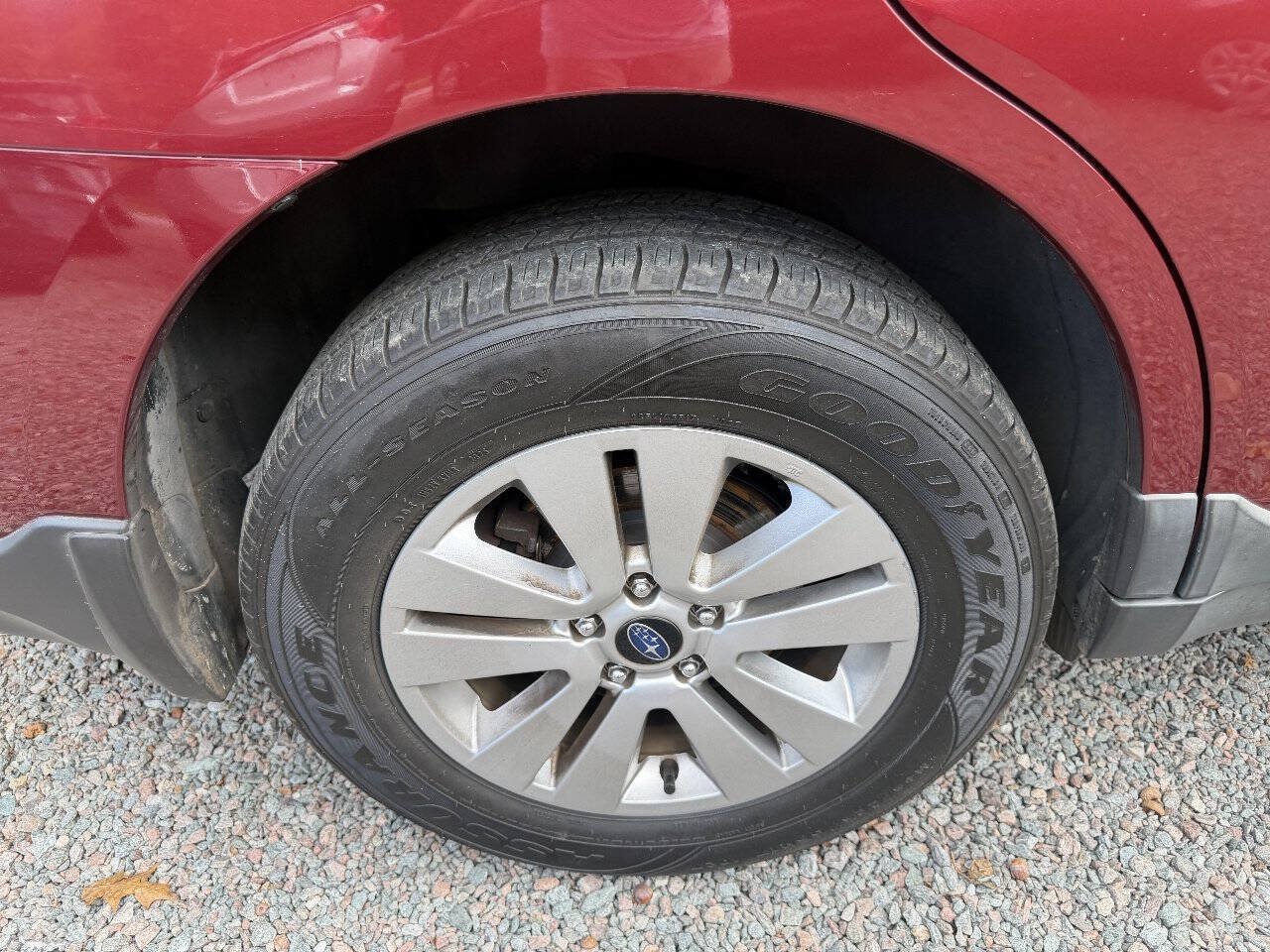 Used 2017 Subaru Outback 2.5i Premium AWD/4WD image 10