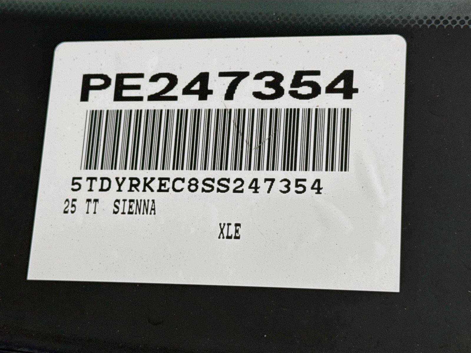 Certified 2025 Toyota Sienna XLE FWD image 46