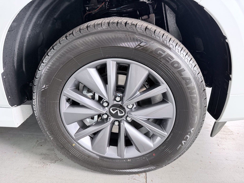 Certified 2026 INFINITI QX80 Pure RWD image 4