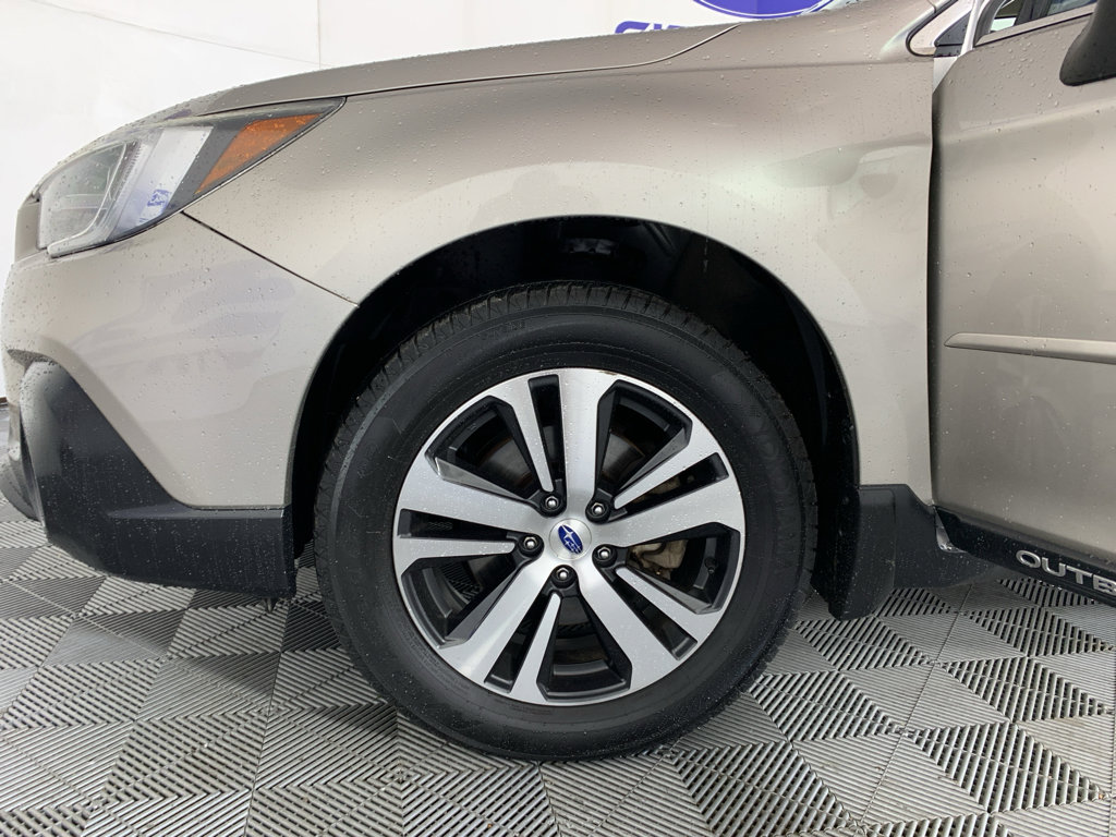 Used 2019 Subaru Outback 2.5i Limited w/ Popular Package #2 AWD/4WD image 12