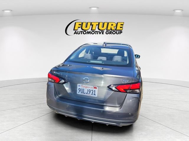 Used 2021 Nissan Versa SV image 4