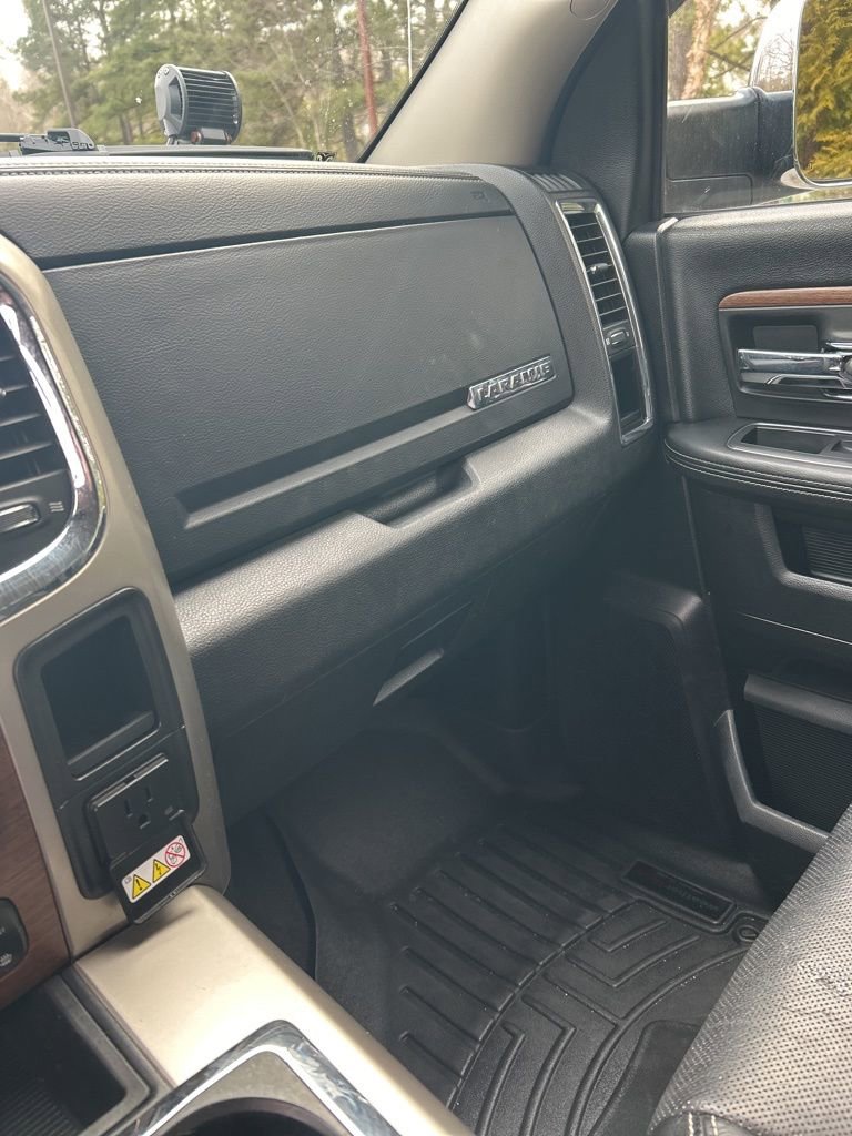 Used 2014 RAM 1500 Laramie w/ Convenience Group image 17