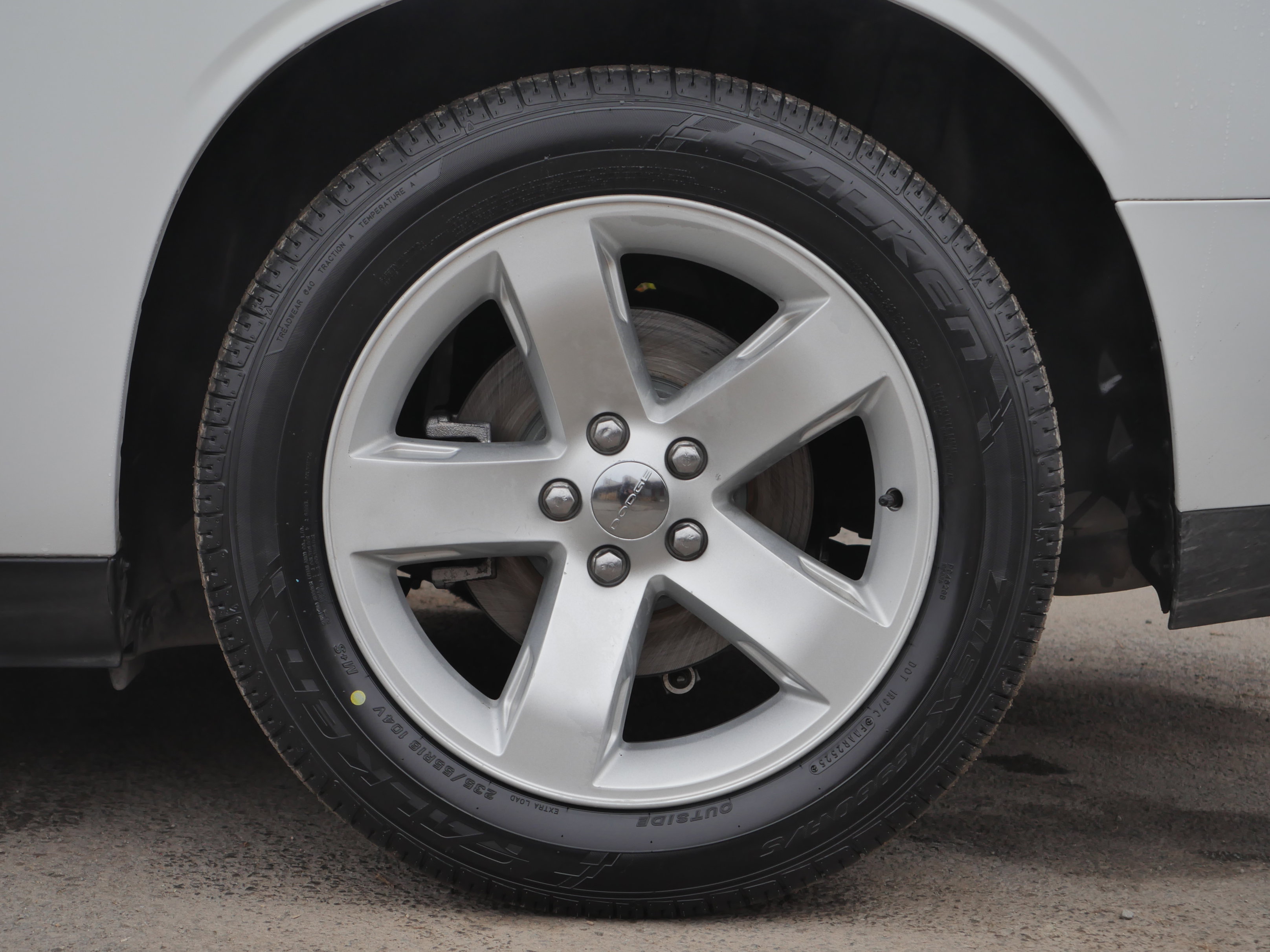 Used 2013 Dodge Challenger SXT image 13