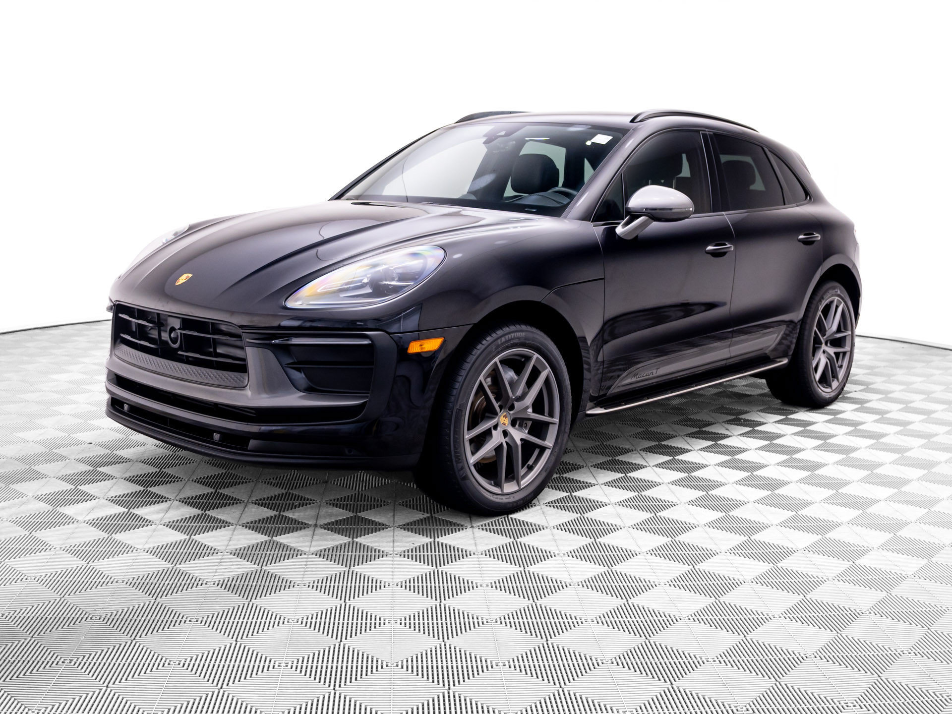 Certified 2023 Porsche Macan Turbo