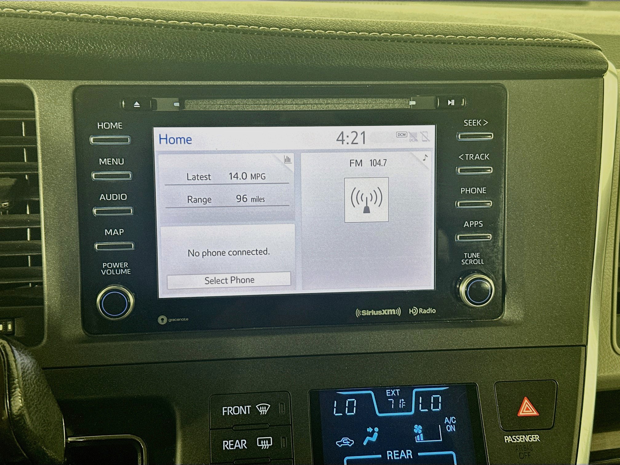 Used 2019 Toyota Sienna XLE FWD image 21
